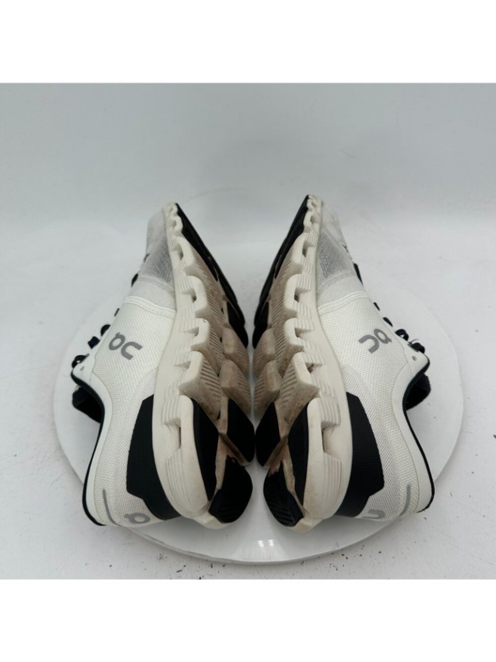 On Cloud X 3 Swiss Engineering Women Size 10  60.98697 White Black Shoes - Picture 6 of 11